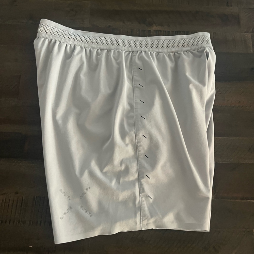 MENS TEN THOUSAND SESSION SHORTS - Picture 4 of 7